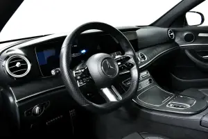 Mercedes-Benz  9