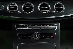 Mercedes-Benz  10