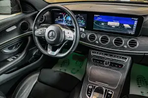 Mercedes-Benz  18