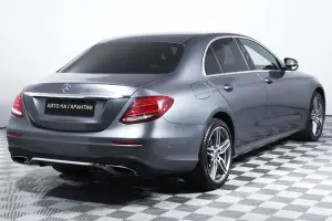 Mercedes-Benz  4
