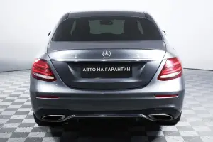 Mercedes-Benz  5