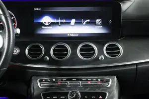 Mercedes-Benz  8
