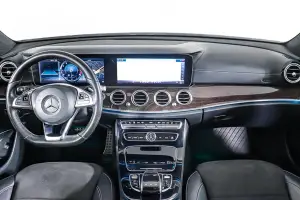 Mercedes-Benz  8