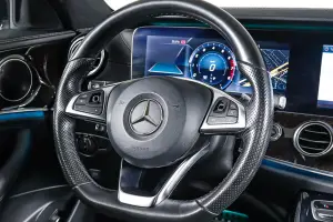 Mercedes-Benz  4