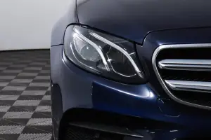 Mercedes-Benz  11