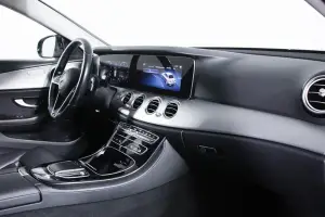 Mercedes-Benz  12