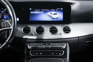 Mercedes-Benz  13