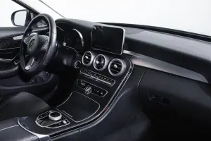 Mercedes-Benz  8
