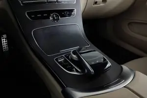 Mercedes-Benz  10