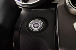 Mercedes-Benz  4