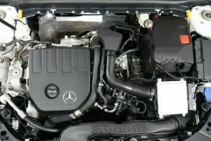 Mercedes-Benz  13