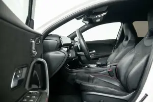 Mercedes-Benz  10