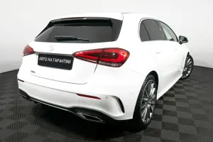 Mercedes-Benz  19