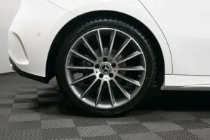 Mercedes-Benz  16
