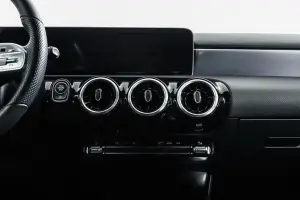Mercedes-Benz  10