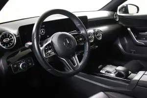 Mercedes-Benz  10