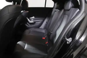 Mercedes-Benz  11
