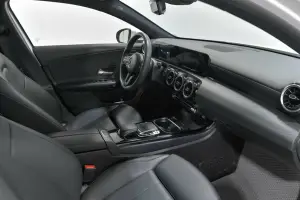 Mercedes-Benz  10