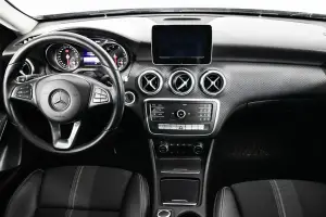 Mercedes-Benz  6