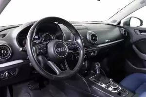 Audi  12