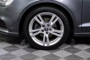 Audi  8