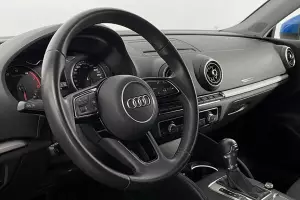 Audi  8