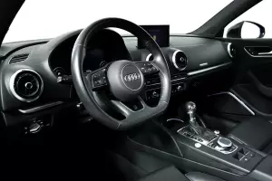 Audi  10