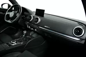 Audi  9