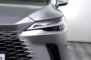 Lexus  9