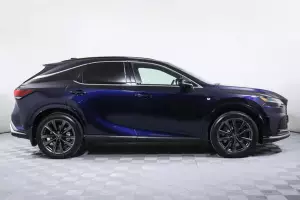 Lexus  3