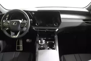 Lexus  8