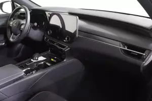 Lexus  9