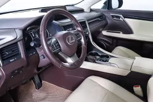 Lexus  13