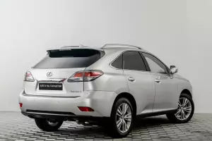 Lexus  17