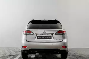 Lexus  16