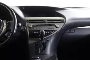 Lexus  9