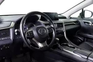 Lexus  8