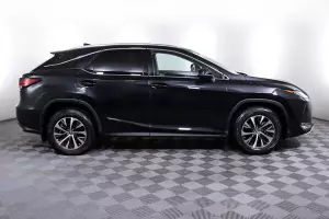 Lexus  18