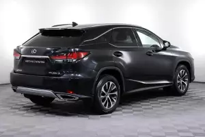 Lexus  17