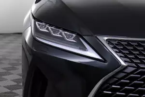 Lexus  13