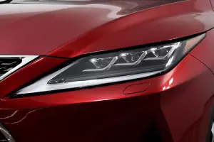 Lexus  6