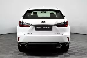 Lexus  5