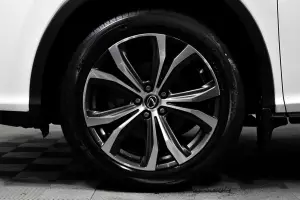 Lexus  6
