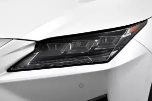 Lexus  7