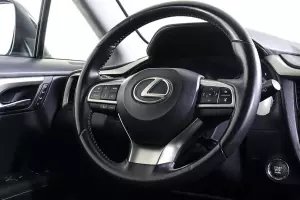 Lexus  8