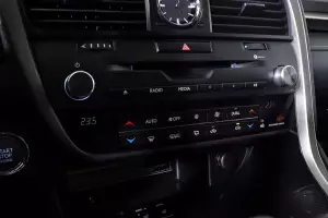 Lexus  4