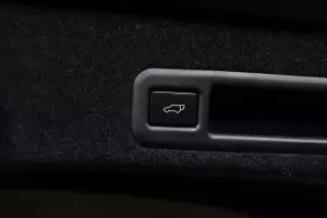 Lexus  3