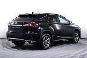 Lexus  18