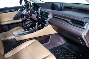 Lexus  12