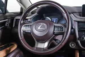Lexus  15